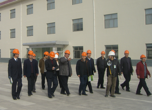 國(guó)家農(nóng)業(yè)部、財(cái)政部以及甘肅省農(nóng)業(yè)廳、財(cái)政廳等領(lǐng)導(dǎo)到公司考察調(diào)研