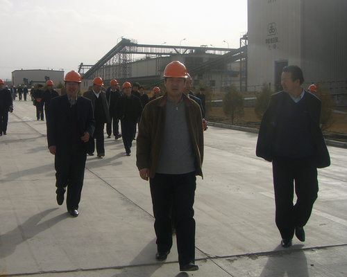 國(guó)家農(nóng)業(yè)部、財(cái)政部以及甘肅省農(nóng)業(yè)廳、財(cái)政廳等領(lǐng)導(dǎo)到公司考察調(diào)研