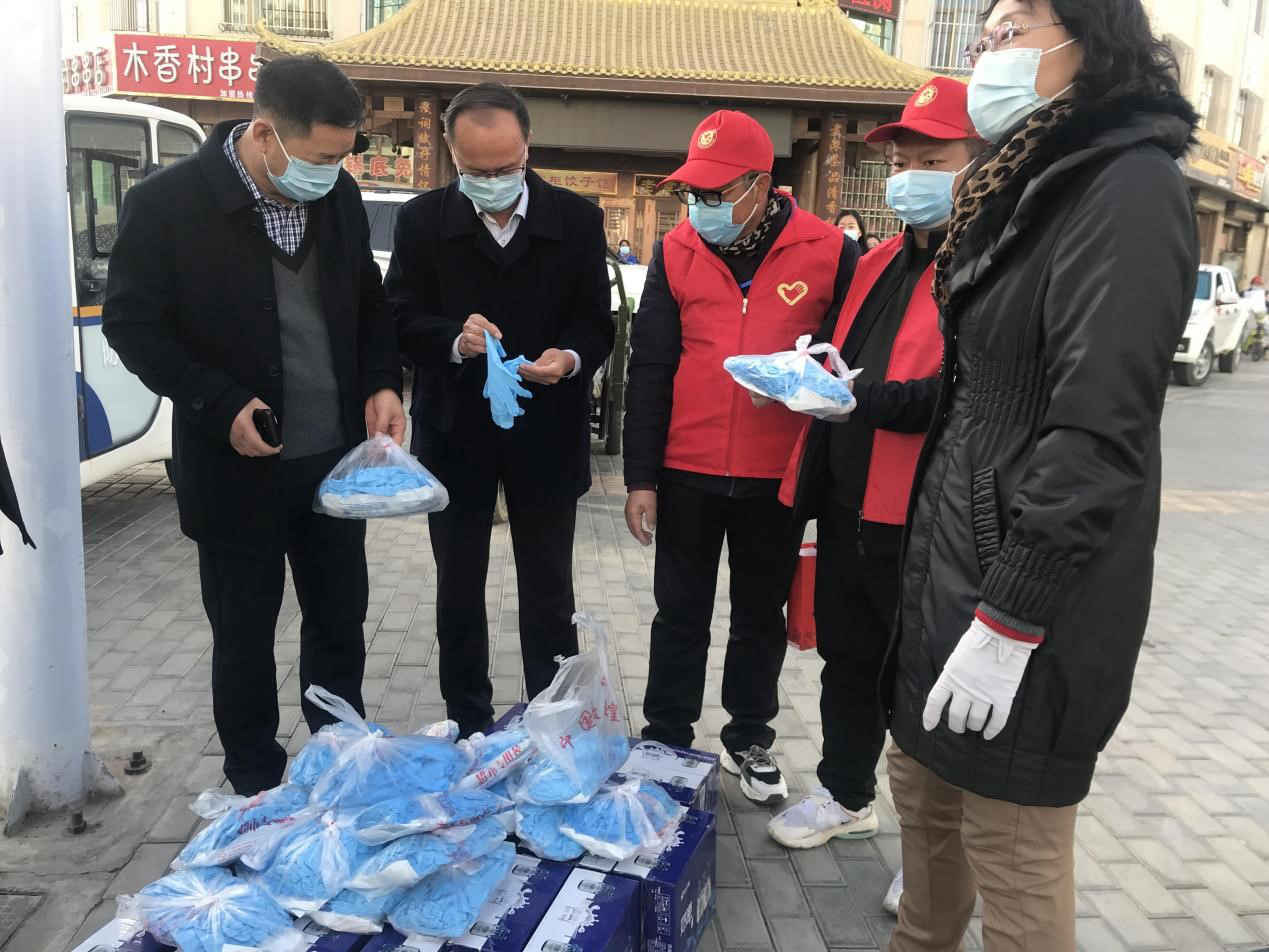 馬宗?？赐繂?wèn)疫情防控一線黨員職工