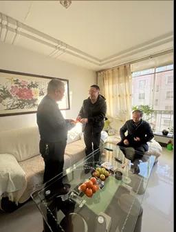 春節(jié)前夕酒泉市國資委領導看望慰問敦煌種業(yè)老干部老黨員、困難職工