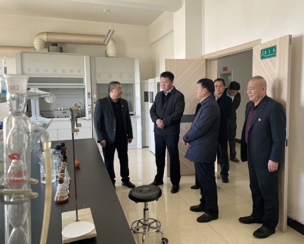 酒泉市政府黨組成員、副市長哈里別克來敦煌種業(yè)調(diào)研指導(dǎo)工作